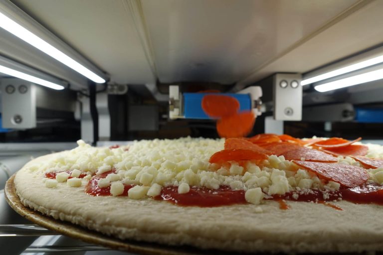 Csak kevésre vagyunk attól, hogy pizzakészítő robotok lepjék el a világot