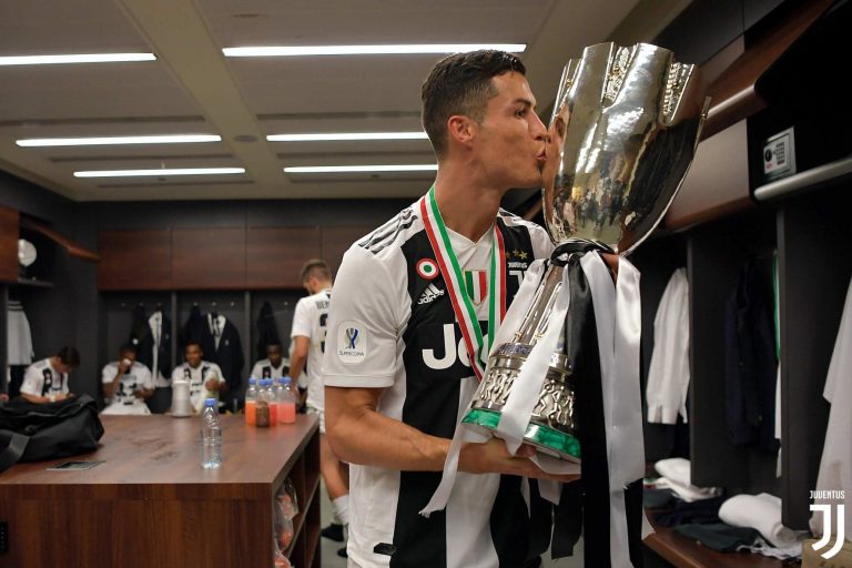 Ronaldo egyetlen Instagram poszttal több mint 300 millió forintot keres