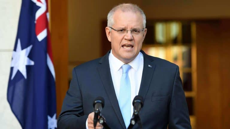 Ausztrál miniszterelnök: a szigorítások miatt felére csökkent a COVID-19 fertőzési rátája