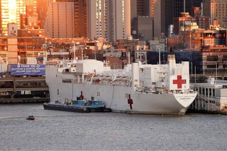 Elhagyta a USNS Comfort kórházhajót az utolsó felgyógyult koronavírus-beteg
