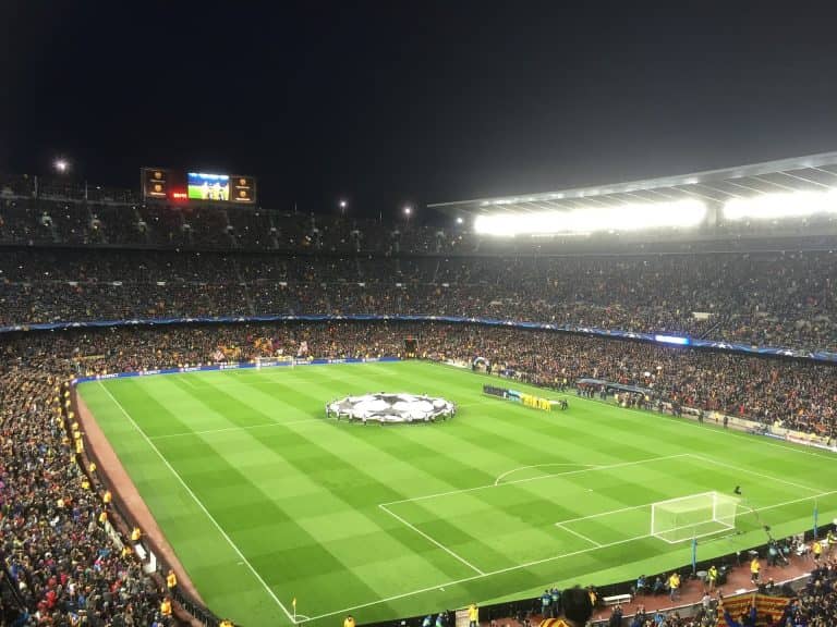 Eladja a spanyol futballklub stadionja névadási jogát, hogy támogatni tudja a COVID-19 kutatásokat