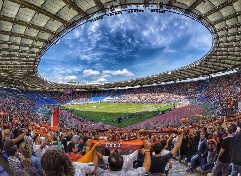 Róma és Bilbao is kikerülhet a labdarúgó Eb-nek otthont adó helyszínek közül