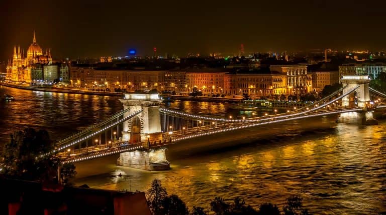 Fantasztikus videón csodálhatjuk meg Budapest látképét