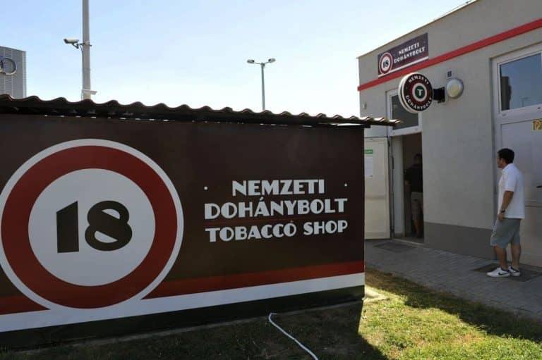 Kikerülnek a kivételezett körből – a dohányboltok is bezárnak 15 órakor
