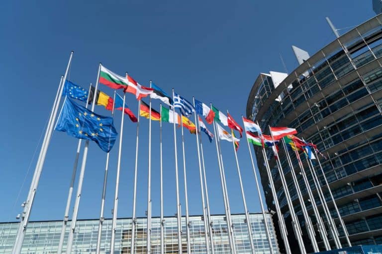 Bemutatták az EU újjáépítését megcélzó francia-német közös tervet