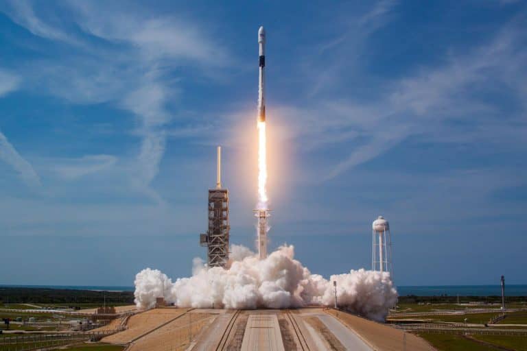 Kiderült, hol lehet ellenőrizni az ingyenes SpaceX internetkapcsolat elérhetőségét