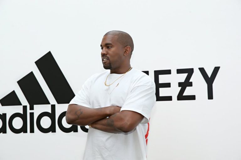 Kanye West kifizette George Floyd lányának továbbtanulási költségeit