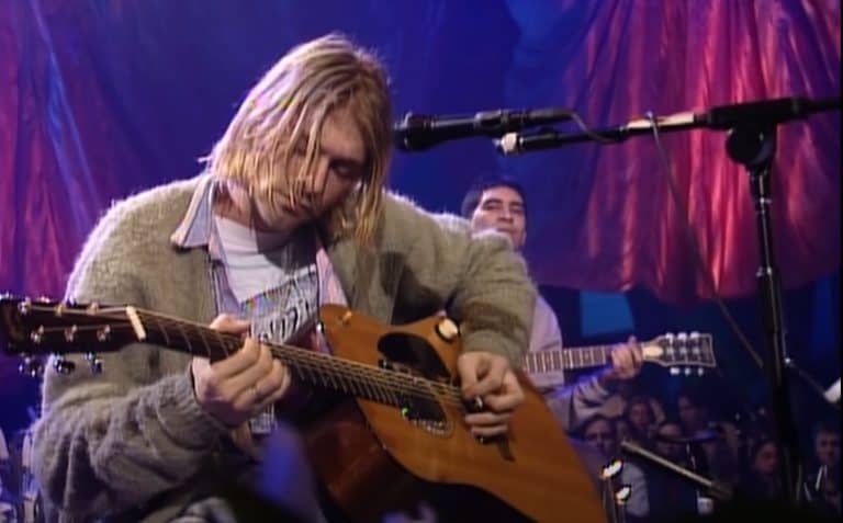 Döbbenetes összegért kelt el Kurt Cobain egykori gitárja