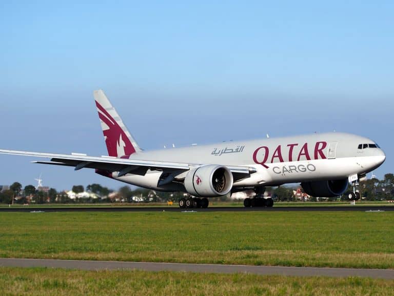 A Qatar Airways járatának minden egyes utasát karantén alá helyezték Görögországban