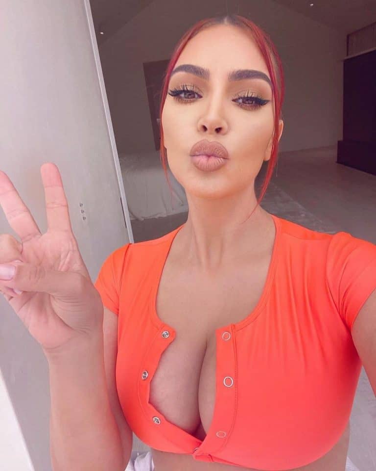 Kim Kardashian soha nem volt még ilyen vadító egy fehérneműben