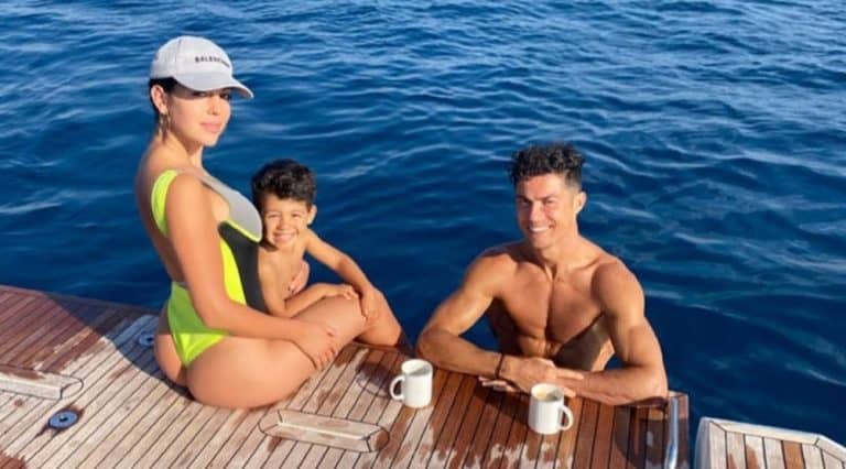 C. Ronaldo kedvese már egy tollasütővel a kezében is tarol az Instagramon