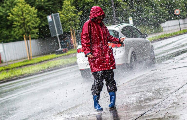 Hétvégére heves zivatarok miatt adott ki figyelmeztetést az OMSZ