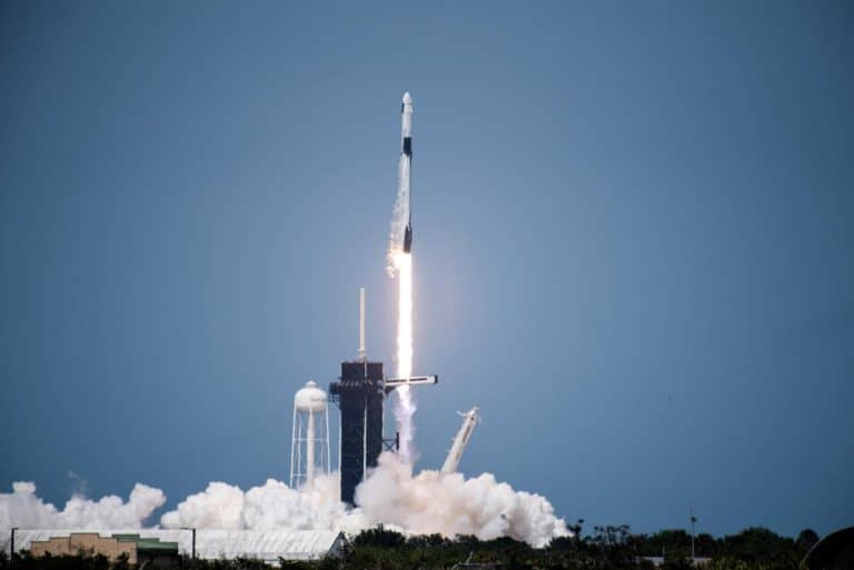 A SpaceX újabb műholdakat lőtt ki az űrbe a Falcon 9 rakétával