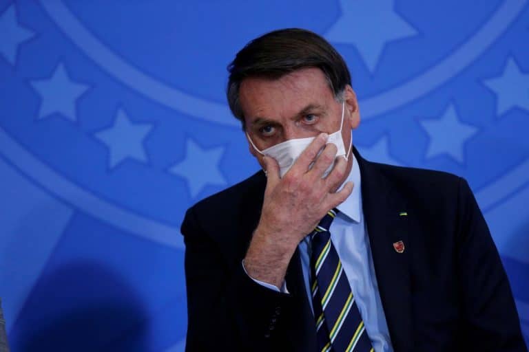 Bolsonaro elmondása szerint végre negatív lett a koronavírus-tesztje