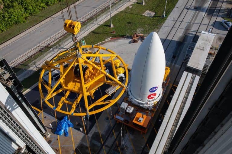 Indulhat a Mars-misszió: sikeresen összekapcsolták a Perseverance rovert az Atlas V rakétával