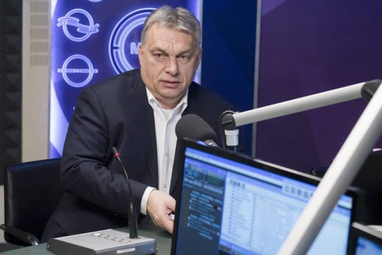 Orbán Viktor: aki köhög és lázas, semmiképpen se menjen emberek közé