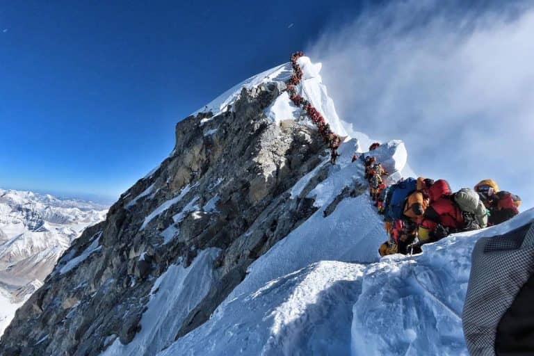 Többen másszák a Mount Everestet, viszont kevesebben halnak ebbe bele