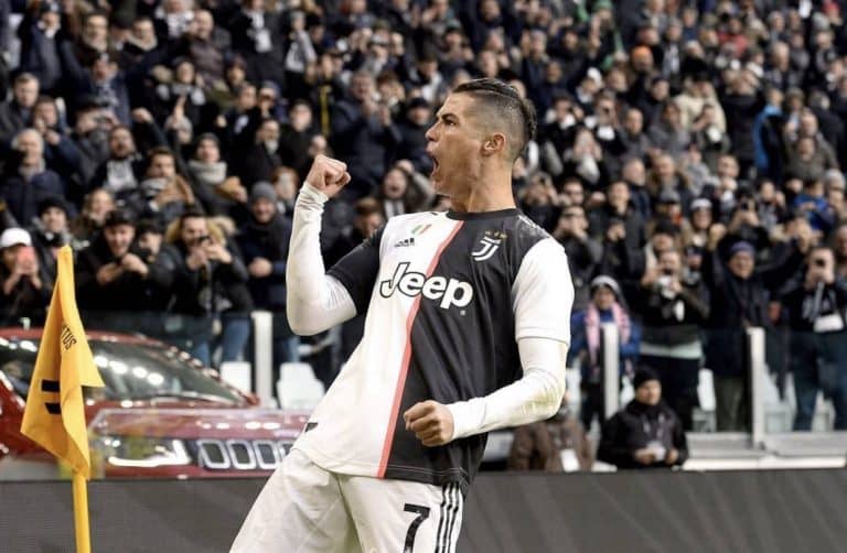 A Juventus meg akar szabadulni Cristiano Ronaldótól? Még a Barcelonának is felajánlották