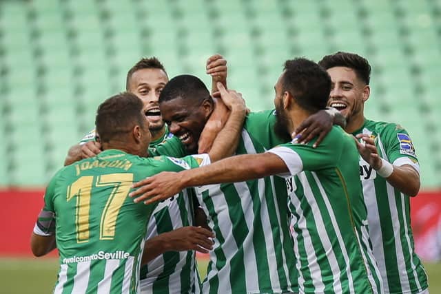 Akkora gólt vágott a Betis játékosa, hogy a többiek csak nevettek – videóval