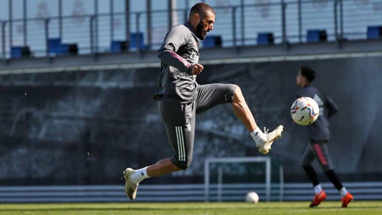 Akkora gólt lőtt Benzema a Real Madrid edzésén, hogy ő is csak nevetett – videóval