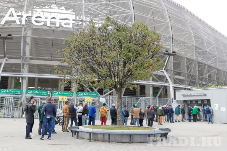 A több százezer forintos VIP bérletek mindegyike elkelt a Fradi BL-meccseire