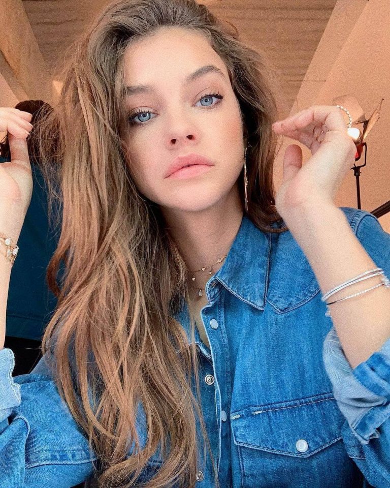 Palvin Barbi vörösben izzó szexi ajka szinte lyukat üt a sztratoszférában