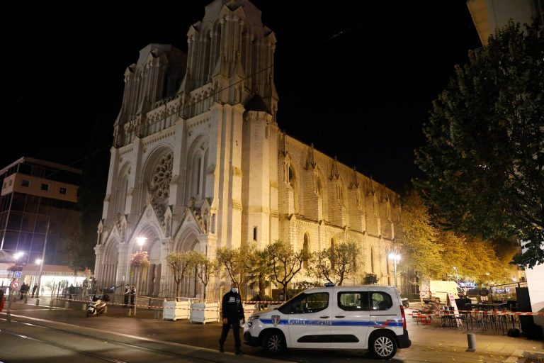 Őrizetbe vettek egy 47 éves férfit a nizzai terrortámadás után