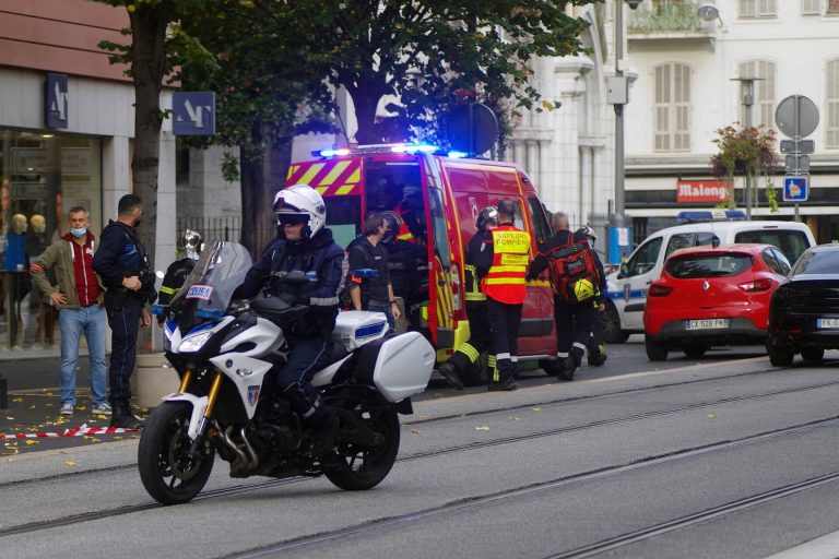 Órákkal a merénylet előtt még a családjával beszélgetett a nizzai merénylő