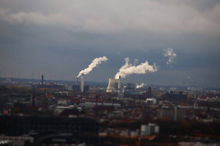 Ekkora hatással bír a légszennyezettség a COVID-19 halálesetekre