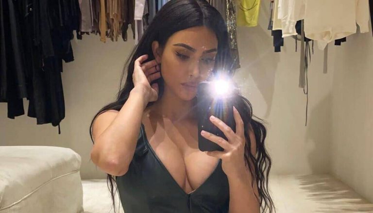 Ezúttal brutál közelről is megmutatta testét Kim Kardashian