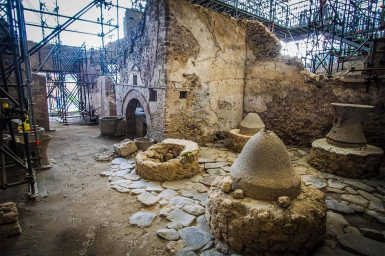 Egy mester és rabszolgája holttestét találták meg Pompeiiben