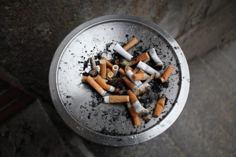 Húszmillió forint értékű cigarettát foglaltak le egy nő lakásán