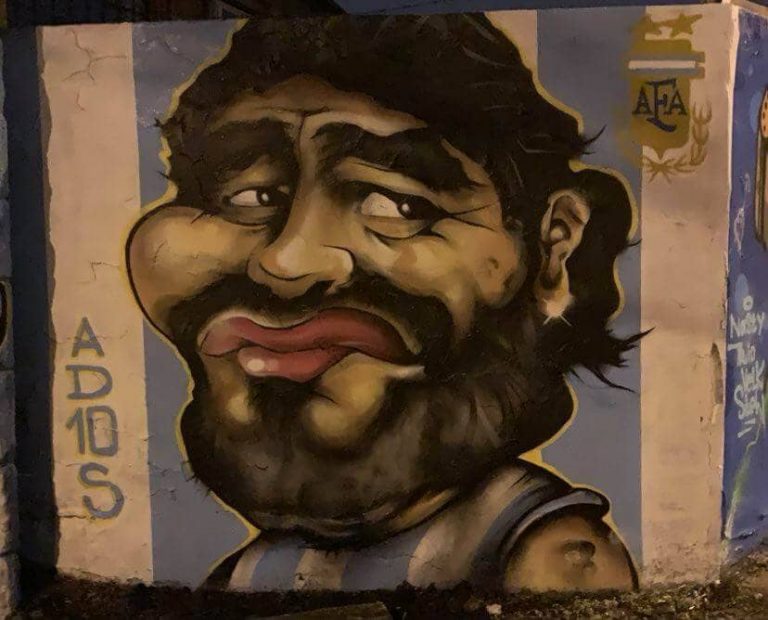 Már Óbudán is ott van Maradona graffitis arcképe