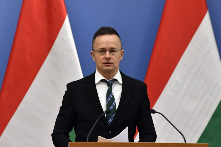 Szijjártó Péter újabb beruházásról számolt be, ezúttal Gödöllőn