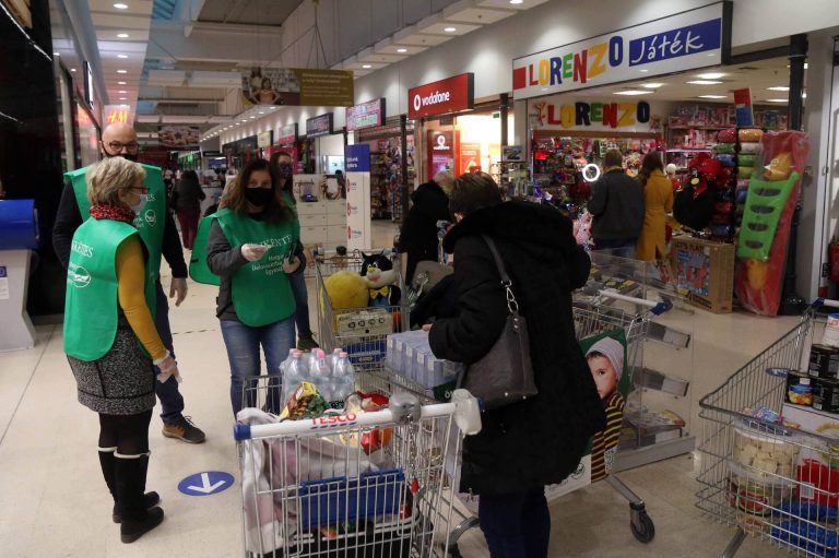 Újra kell gondolni az idősek vásárlói sávját az ünnepek miatt?