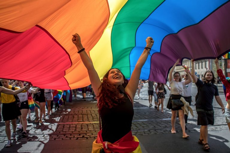 Eltörölhetik az anya és apa megnevezést Svédországban: jön a gendersemlegesség