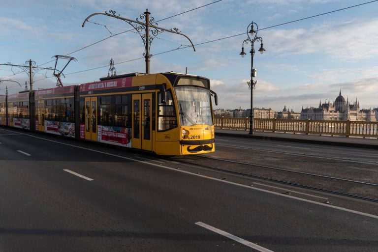 Fontos bejelentés a BKK-tól, hosszabb ideig lehet használni a lejárt okmányokat