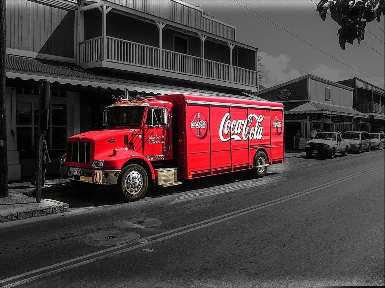 Több mint 2 000 munkahelyet szüntet meg a Coca-Cola