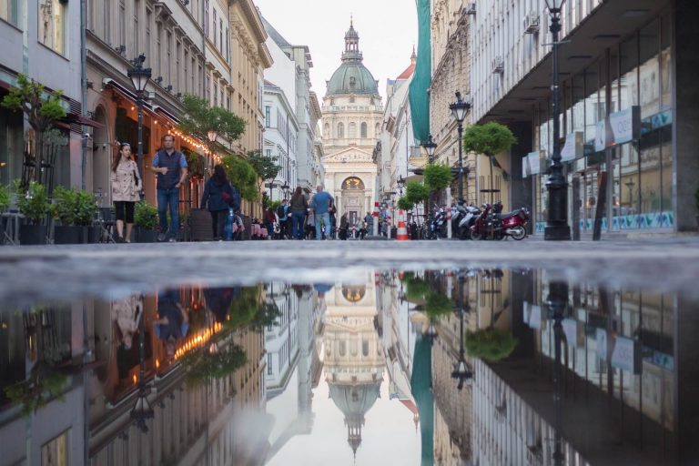 A turizmus szektor további szereplőire is kiterjesztik a bértámogatást