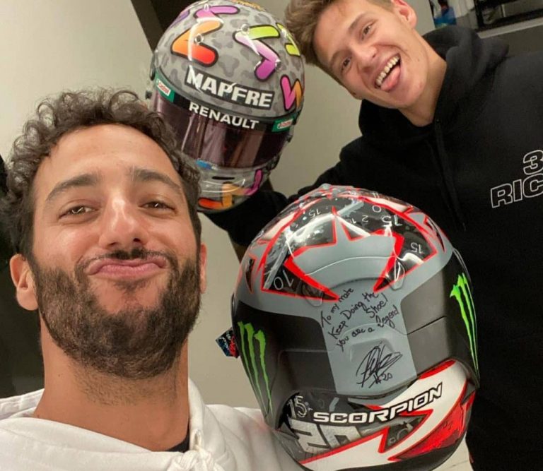 Ricciardo újabb szuper képet lőtt magáról és a céges McLarenről