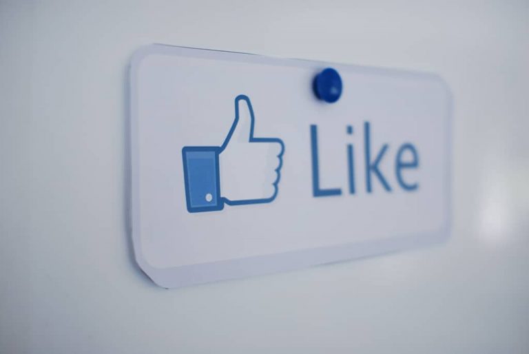 A Facebook megszünteti a Like gombot a nyilvános oldalakon