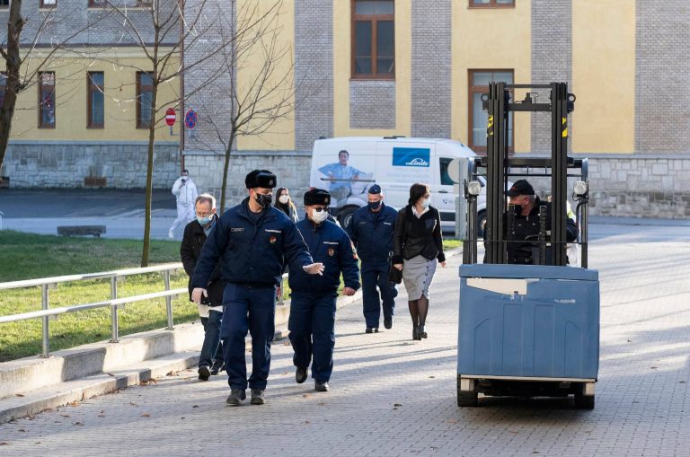 Szabályok, amik a már beoltott magyarokra is vonatkoznak