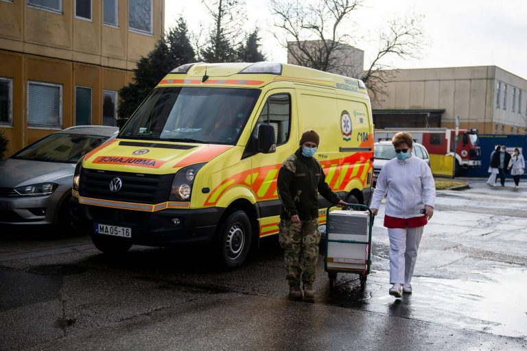 Az egyik legfontosabb magyar koronavírus-adat, amire érdemes egy pillantást vetni: valami alakul