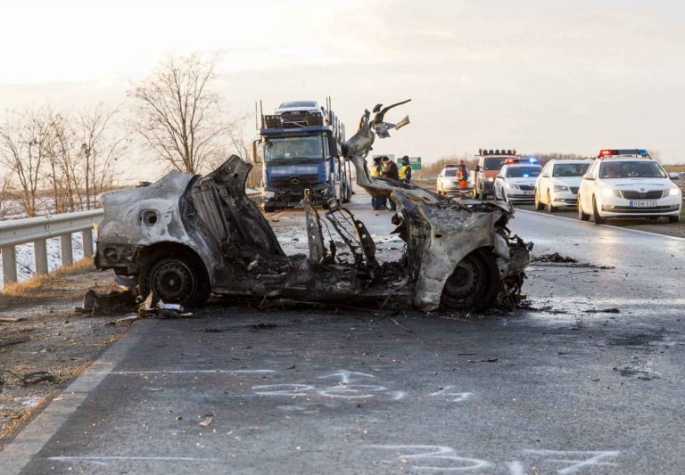 Négyen meghaltak egy közúti balesetben Győrnél