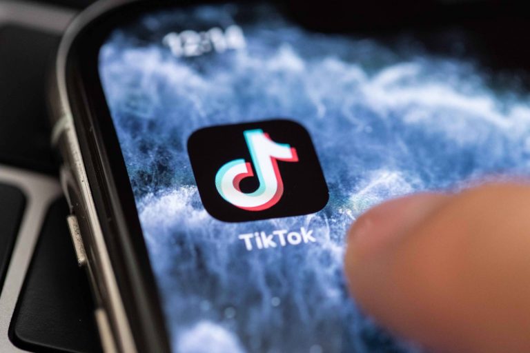 Eltemették a TikTok-kihívásban megfulladt olasz kislányt