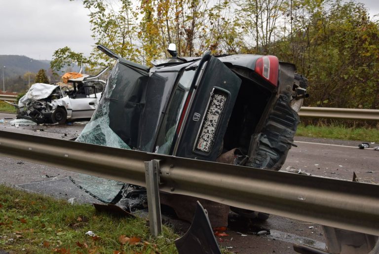 Bedrogozva vezetett, két ártatlan ember halálát okozta egy Nógrád megyei fiatal sofőr