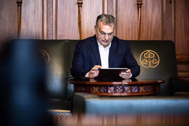 Orbán Viktor hivatalos nyilatkozatot tett az újranyitásról