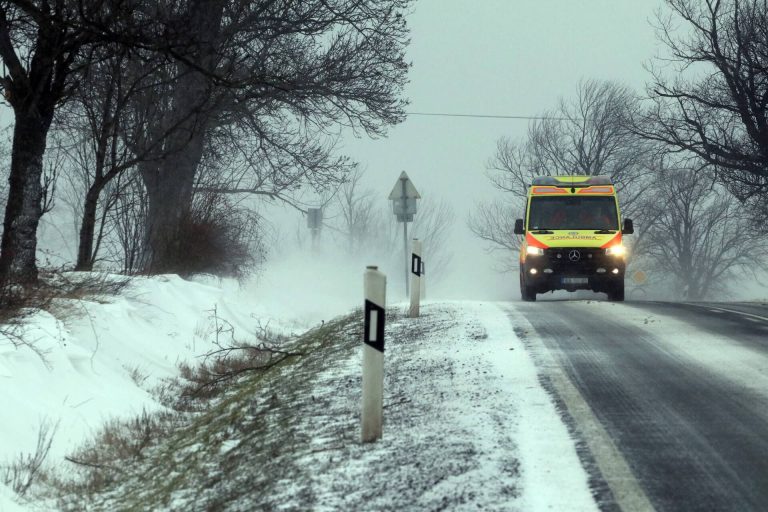 Életbe lépett a vörös kód, néhol mínusz 20 fokig süllyedhet a hőmérséklet