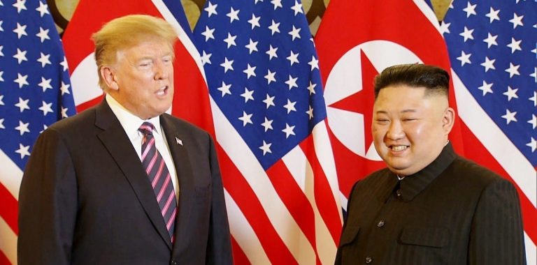Trump szívesen hazadobta volna Kim Dzsongunt az Air Force One fedélzetén