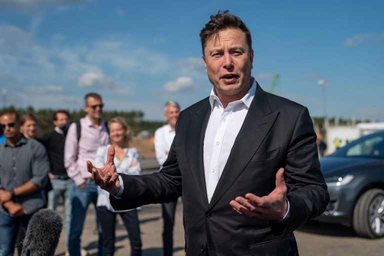 Elon Musk is elismerte, voltak gondok a Tesla minőségével